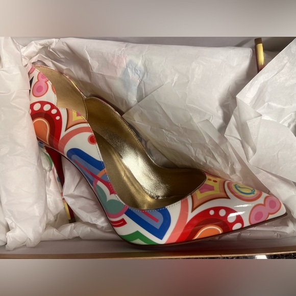 37 1/2 (7.5 US) Christian Louboutin Hot Chick Stilettos - Picture 4 of 8